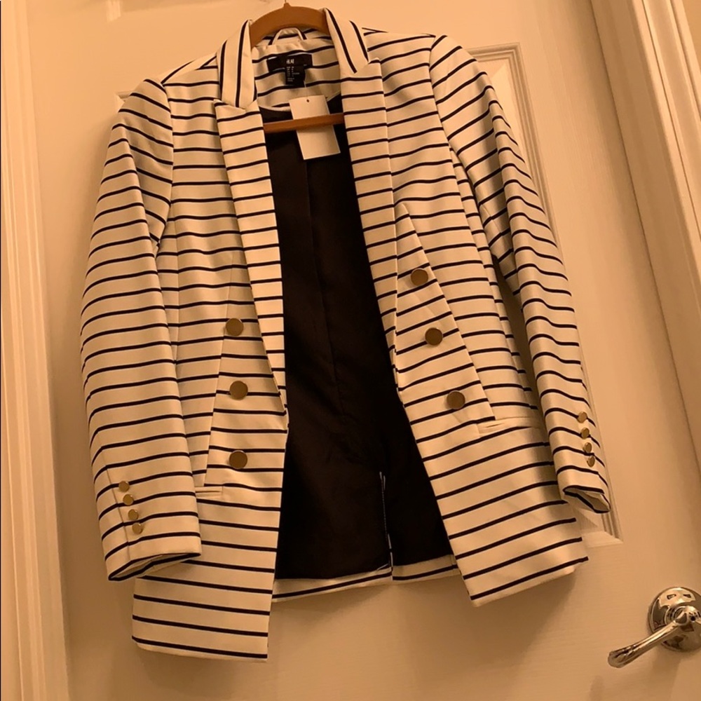 H&M Blazer - Picture 2 of 8
